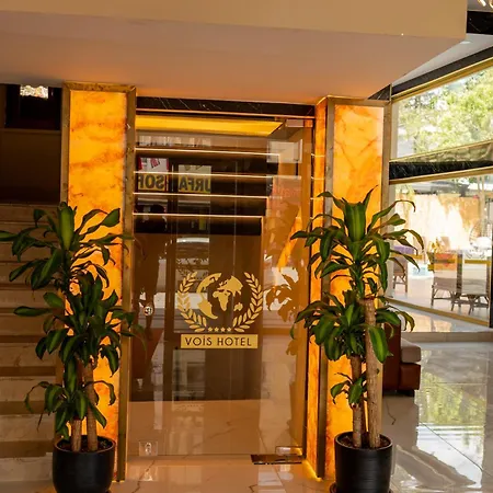 Vois & מלון 3*