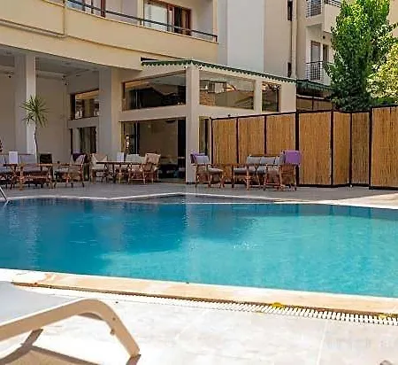 Hotel Vois 3*