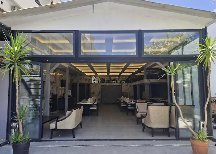 Otel Vois & 3*